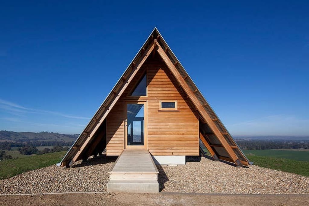 JR's Eco Hut architect designed off grid romantic escape for two in ...