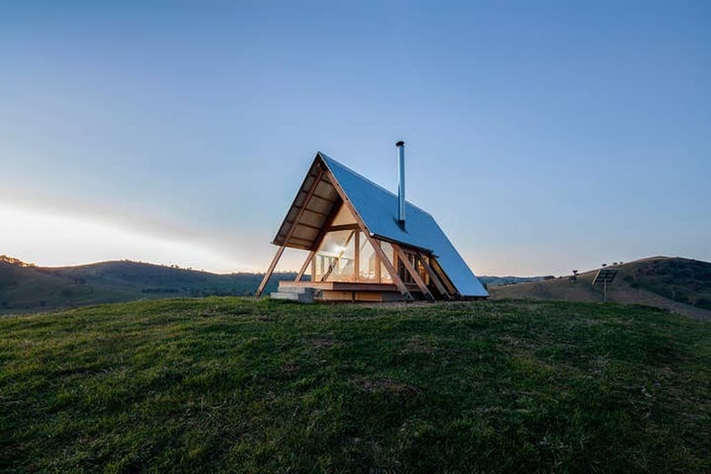 JR's Eco Hut architect designed off grid romantic escape for two in ...