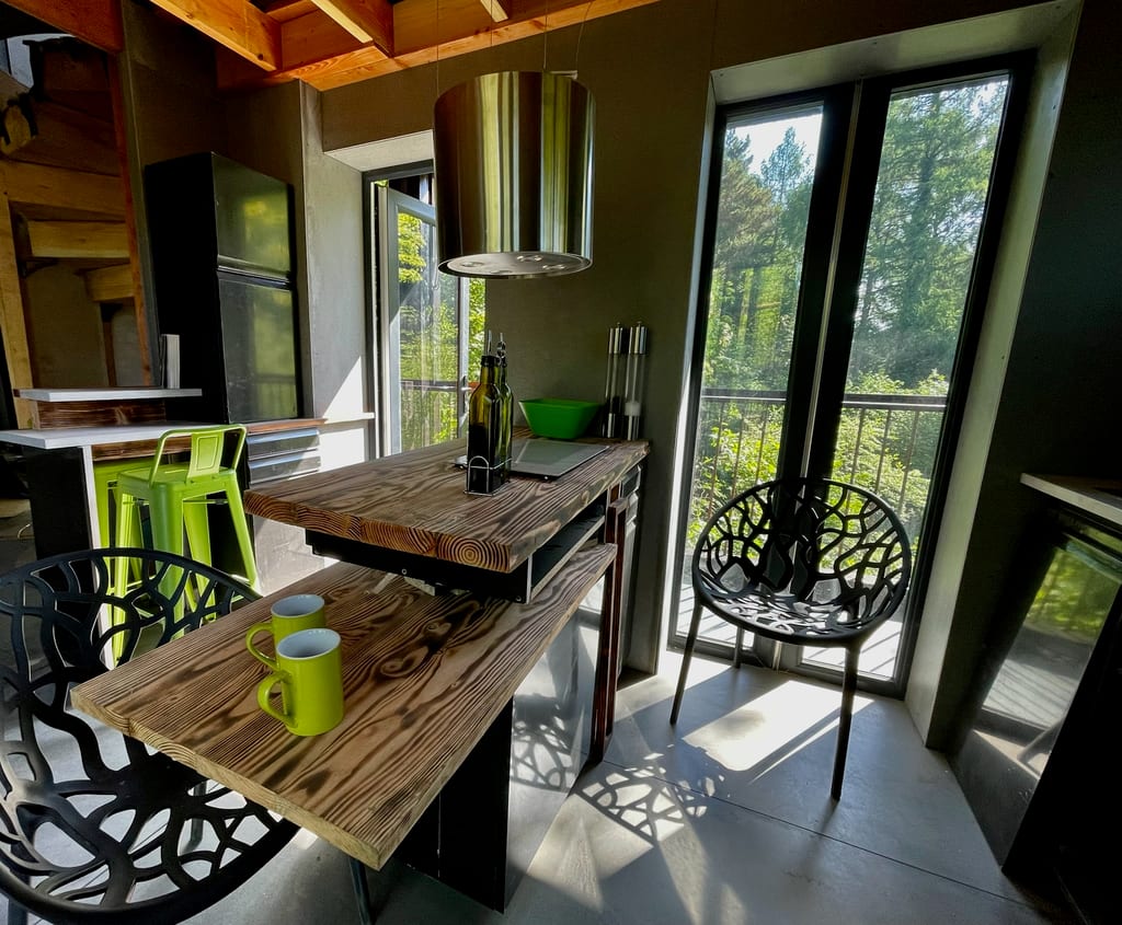 Netzero Treehouse Zero Zero Treehouse architect-designed treetop retreat Glos
