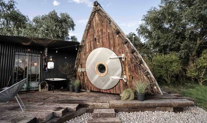 Glamping Boatshack Cambridgeshire exterior